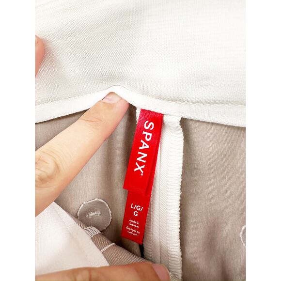 Spanx On-the-Go Kick Flare Pant 20373R in Classic White Size Large NWD - Picture 3 of 5